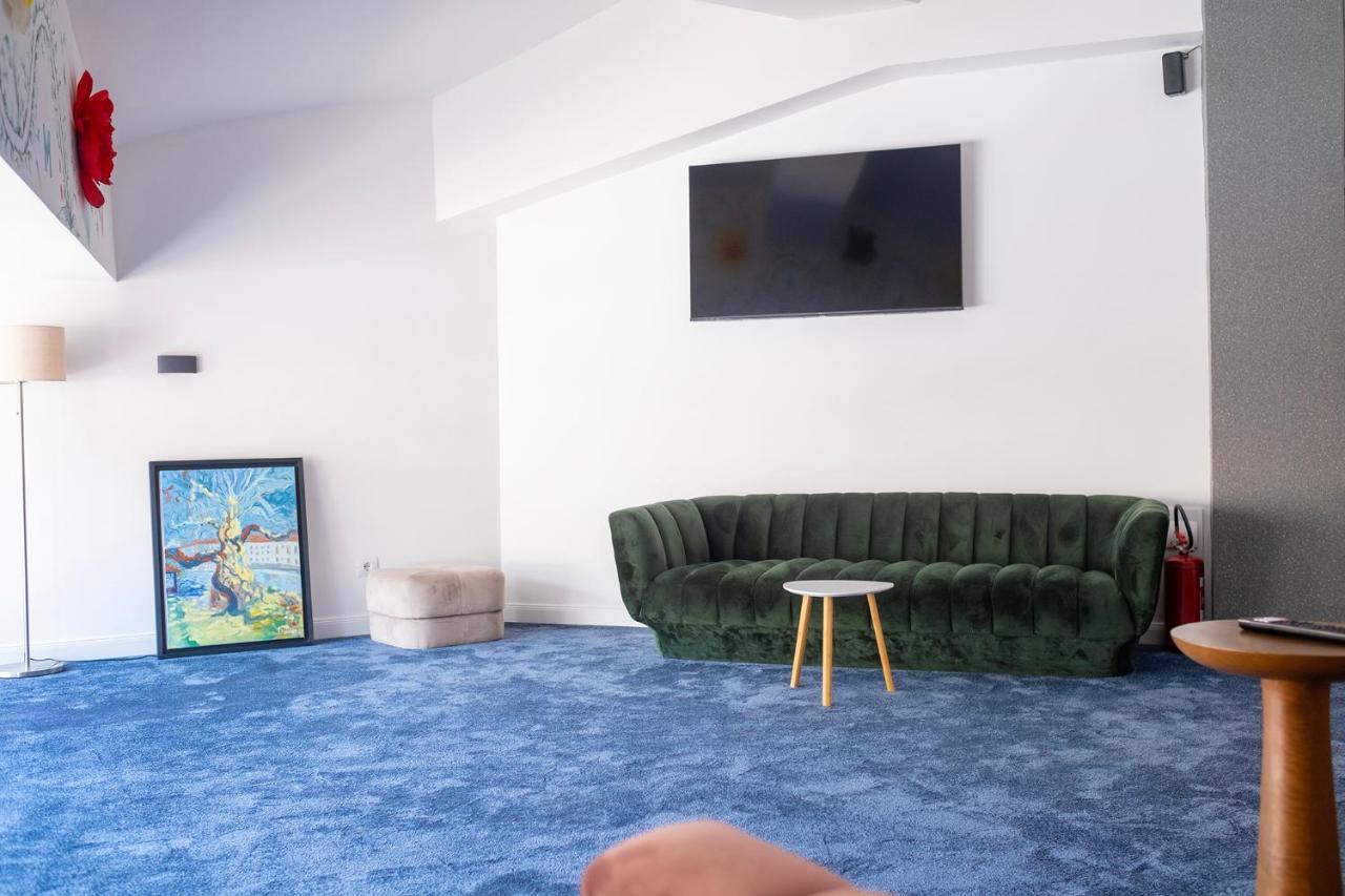 Nam Hotel Πρίζρεν Εξωτερικό φωτογραφία